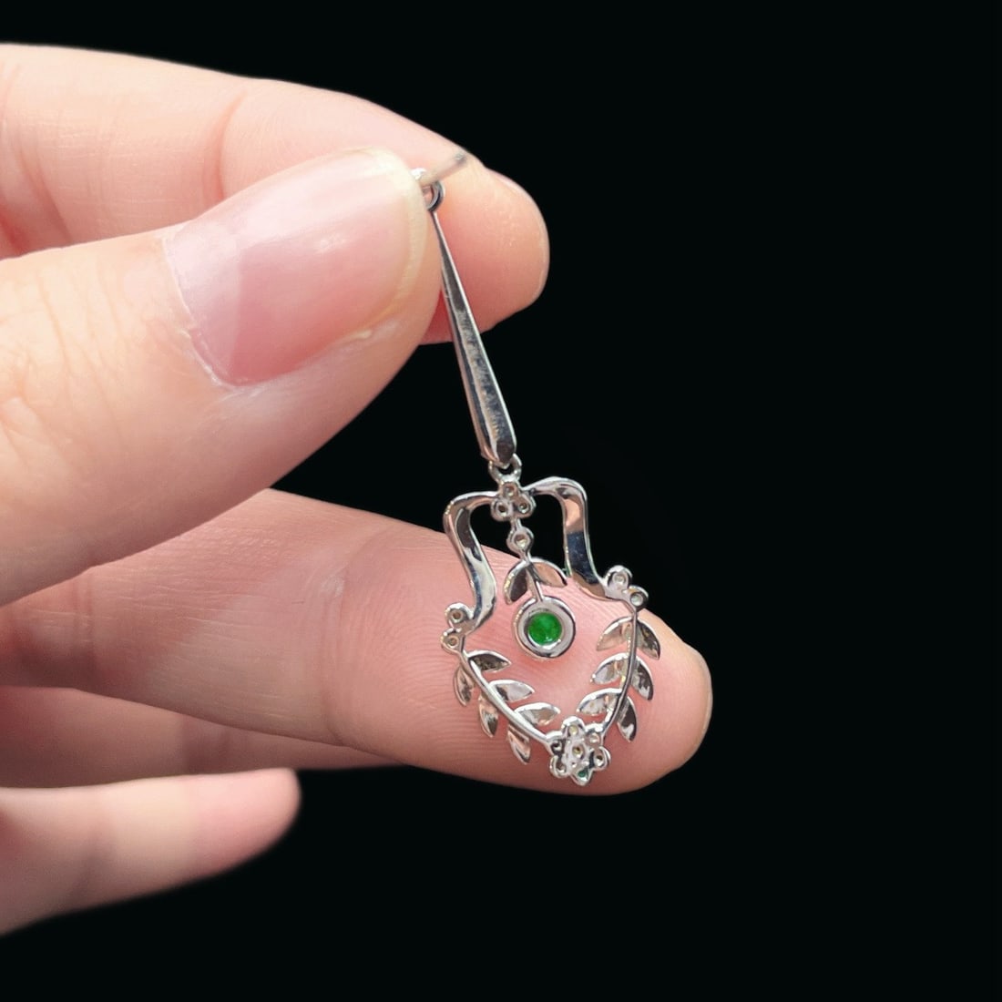 14k Gold 0.70 Ctw Natural Emerald & Diamond Earrings - 5