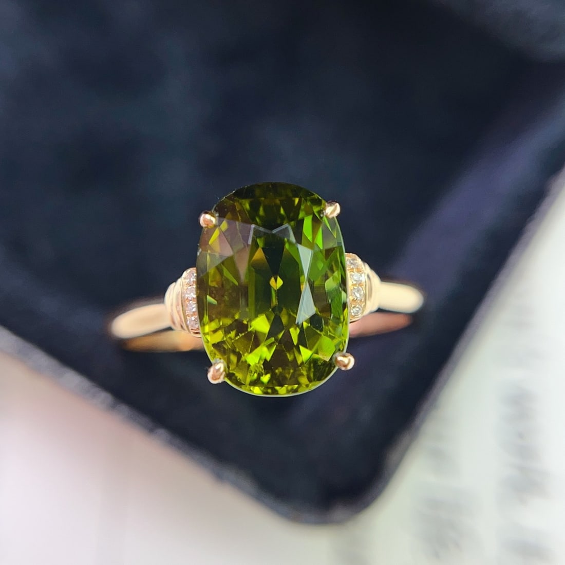 14k Gold 4.35 Ct Natural Tourmaline & Diamond Ring: Ref:231138228 // gold content:14k gold // ring size:7. 25us // // main gemstone:tourmaline // shape:oval // carat weight:4. 35ct // color:green // treatment:natural // // adjacent gemstone 2 :