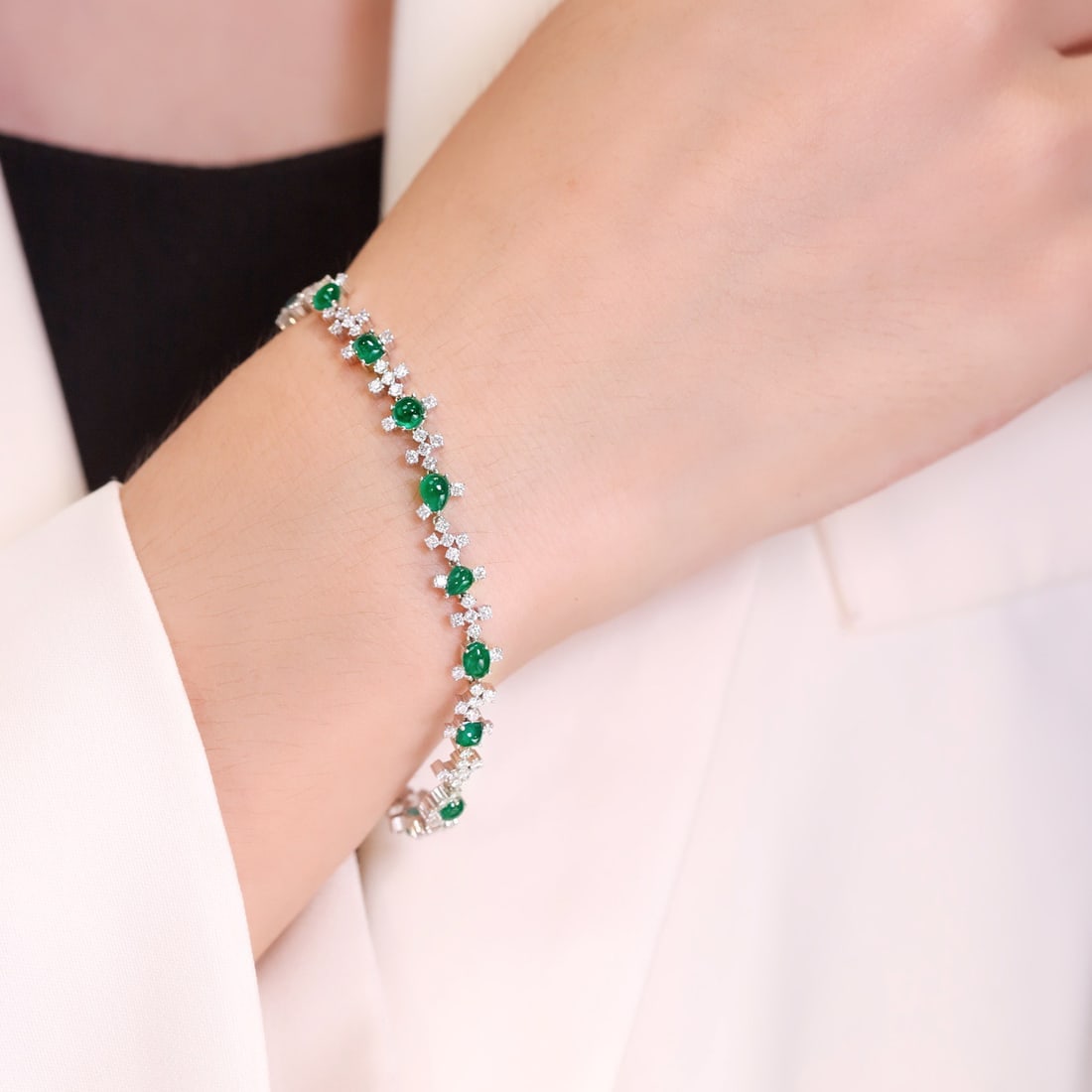 14k Gold 4.83 Ctw Vivid Green Natural Emerald & Diamond Bracelet - 5