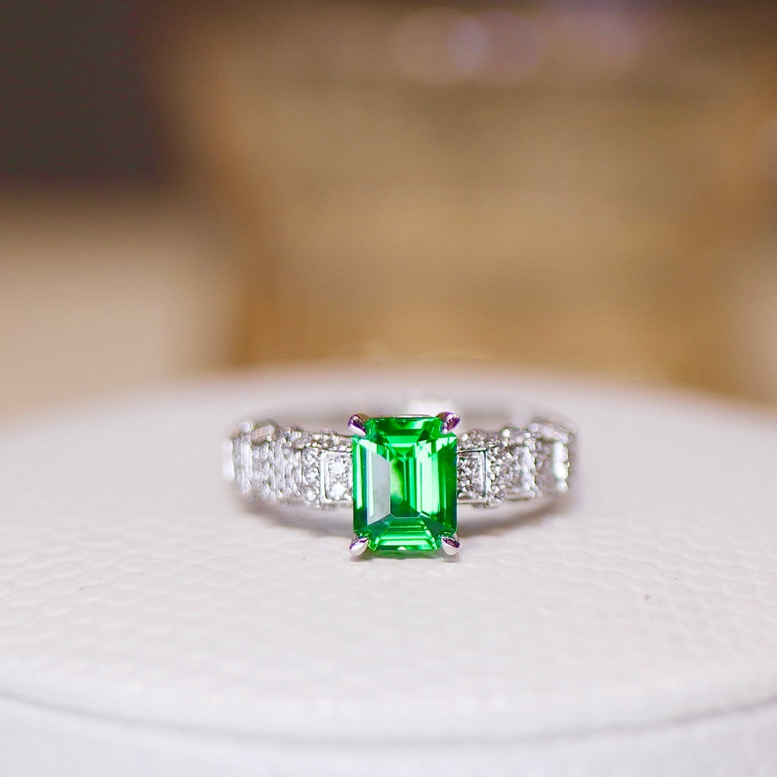 14k Gold 1.39 Ctw Natural Tsavorite & Diamond Ring (1 of 4)