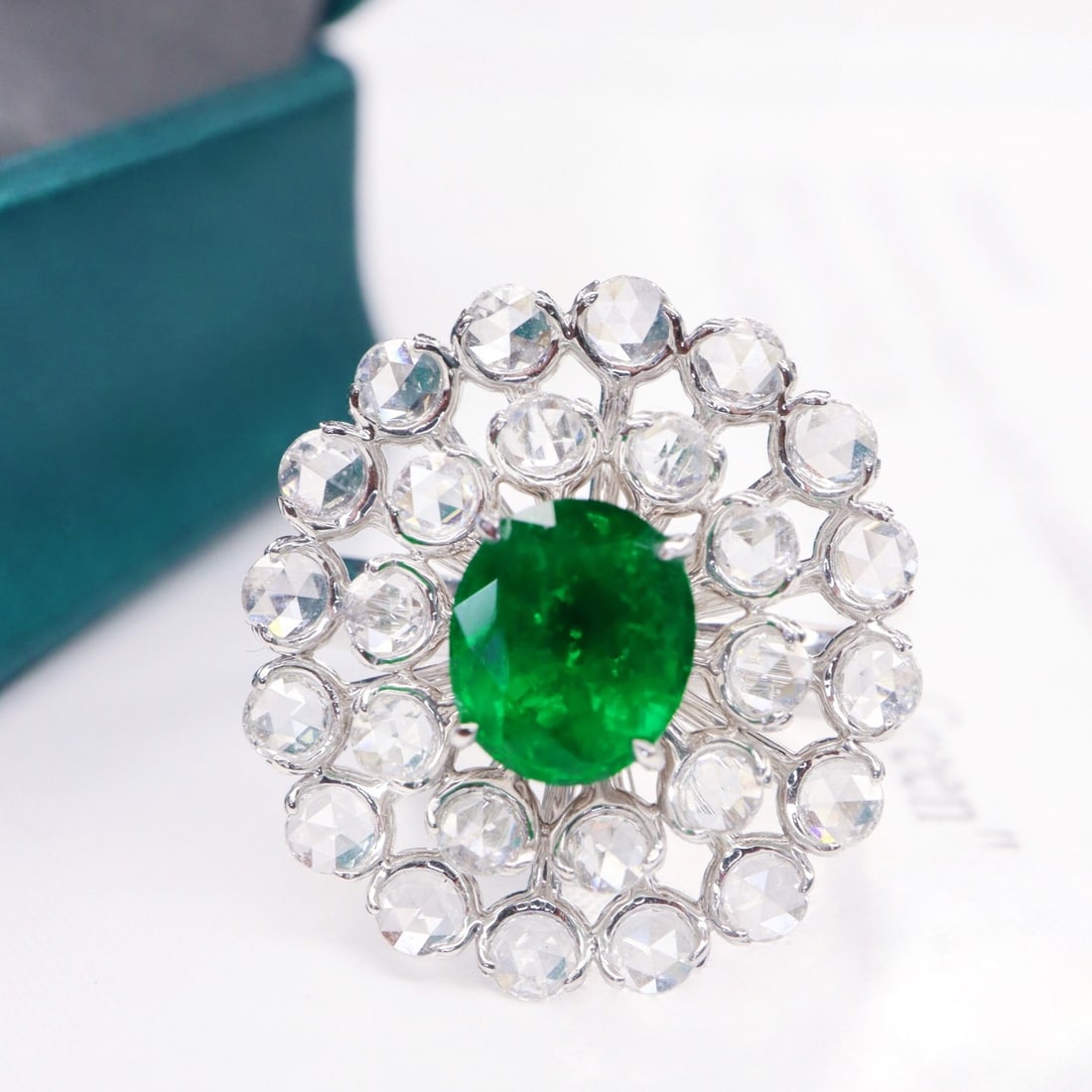 14k Gold 2.14 Ctw Vivid Green Natural Emerald & Diamond Ring - 3