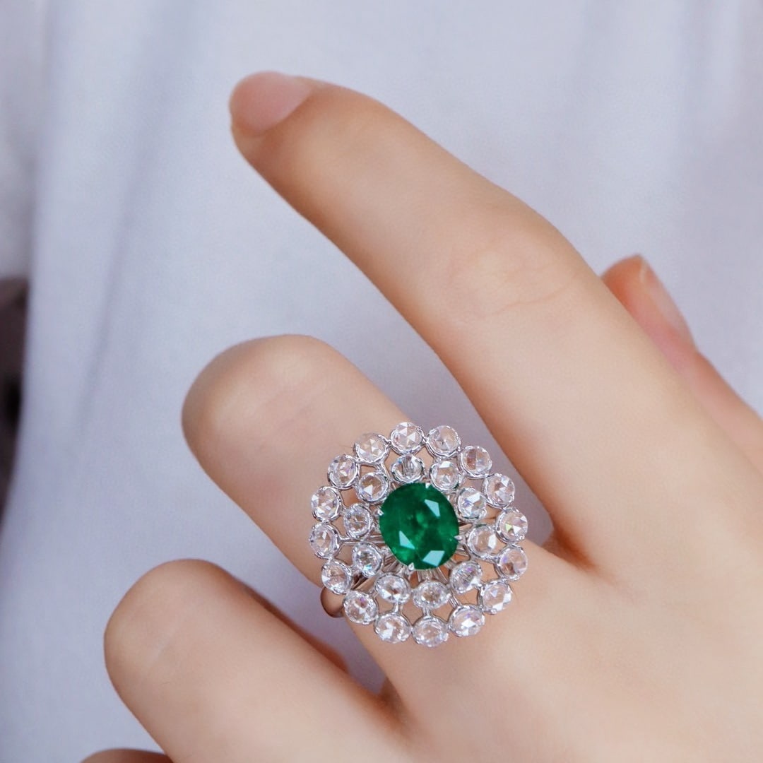 14k Gold 2.14 Ctw Vivid Green Natural Emerald & Diamond Ring - 5