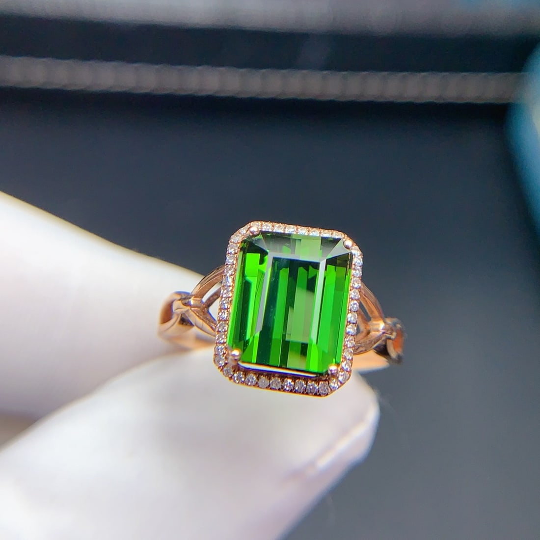 14k Gold 3.9 Ct Natural Tourmaline & Diamond Ring - 6