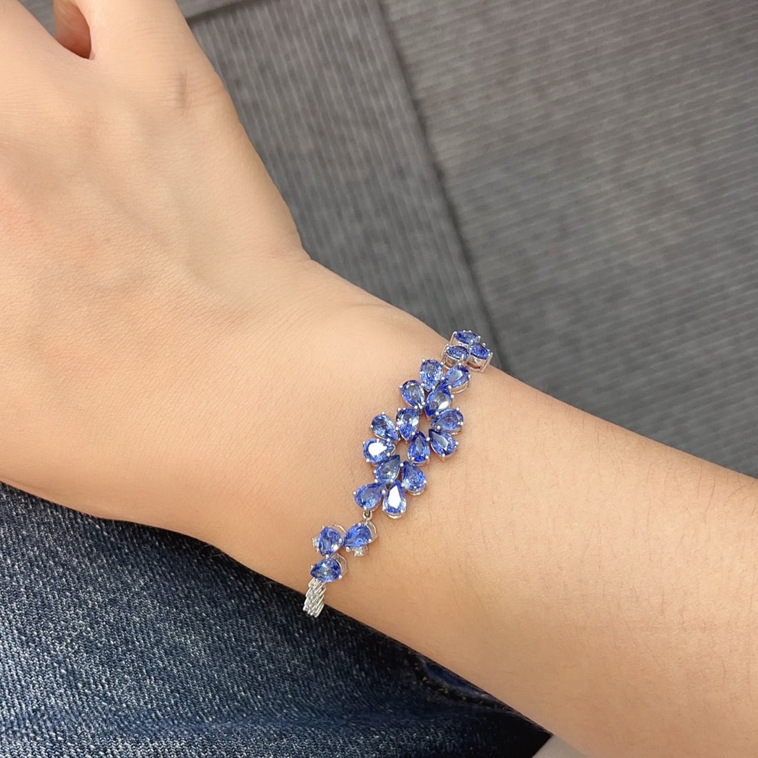 14k Gold 10.85 Ct Natural Sapphire & Diamond Bracelet - 5