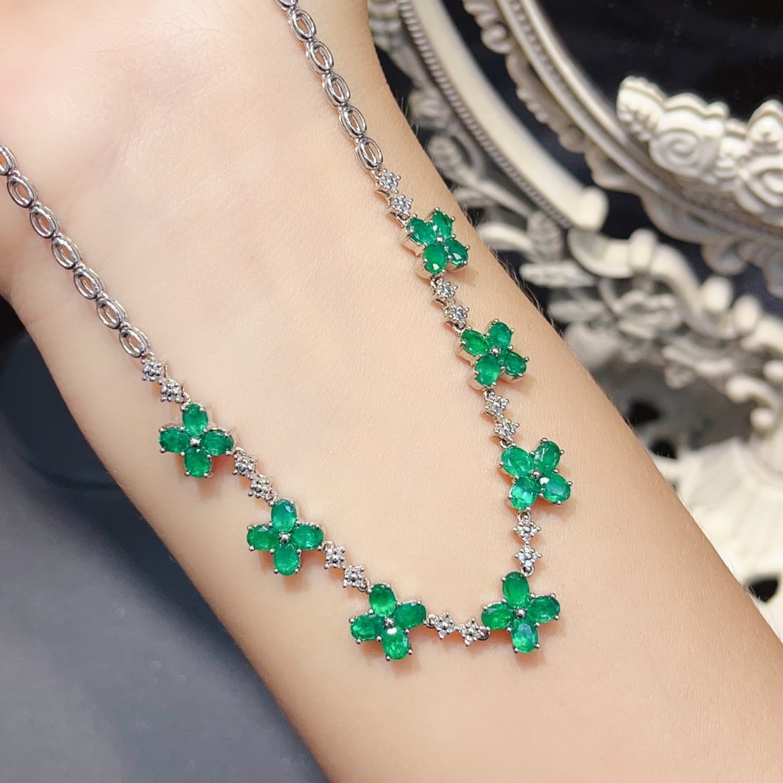 14k Gold 6.88 Ct Natural Emerald & Diamond Necklace - 4