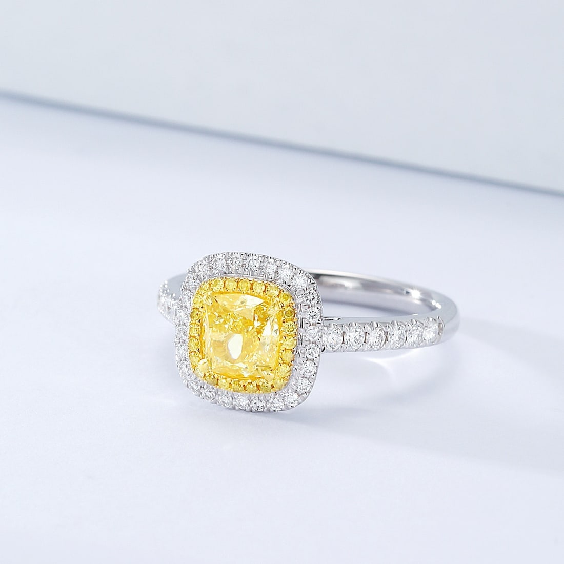 Gia Certified 14k Gold 1.44 Ctw Natural Yellow Diamond & Diamond Ring - 2