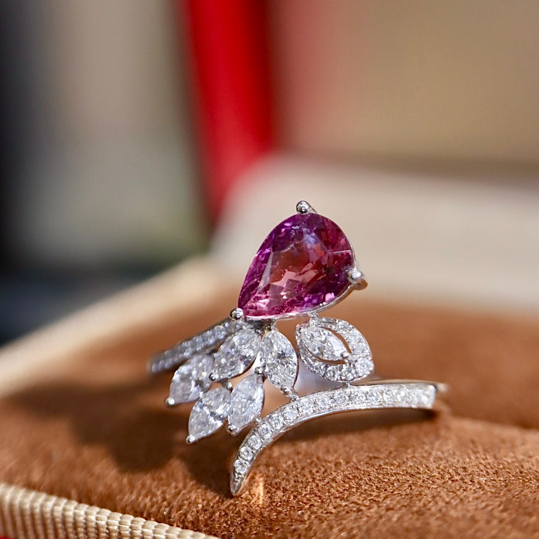 14k Gold 1.79 Ctw Natural Padparadscha Sapphire & Diamond Ring - 2