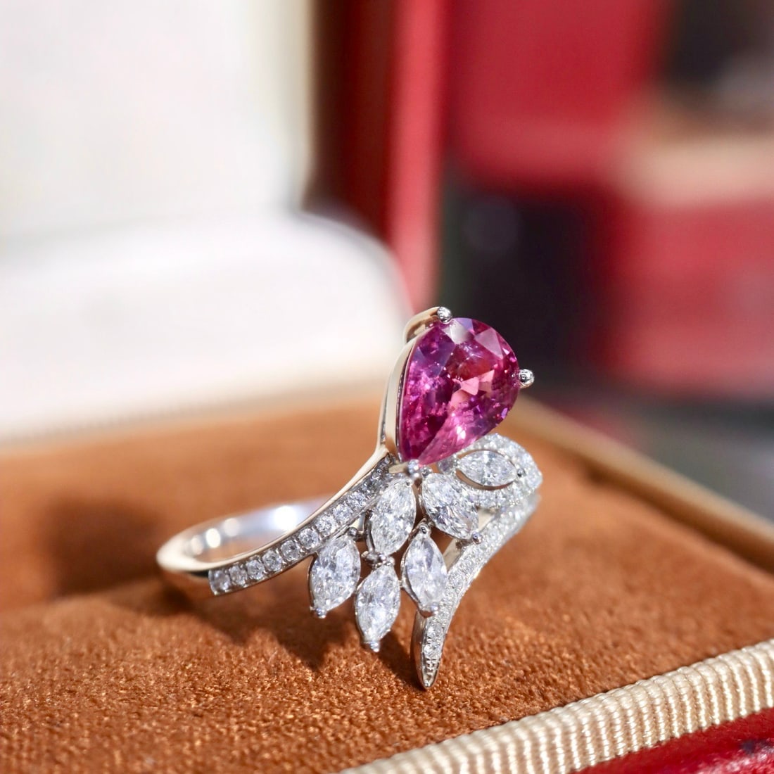 14k Gold 1.79 Ctw Natural Padparadscha Sapphire & Diamond Ring - 3