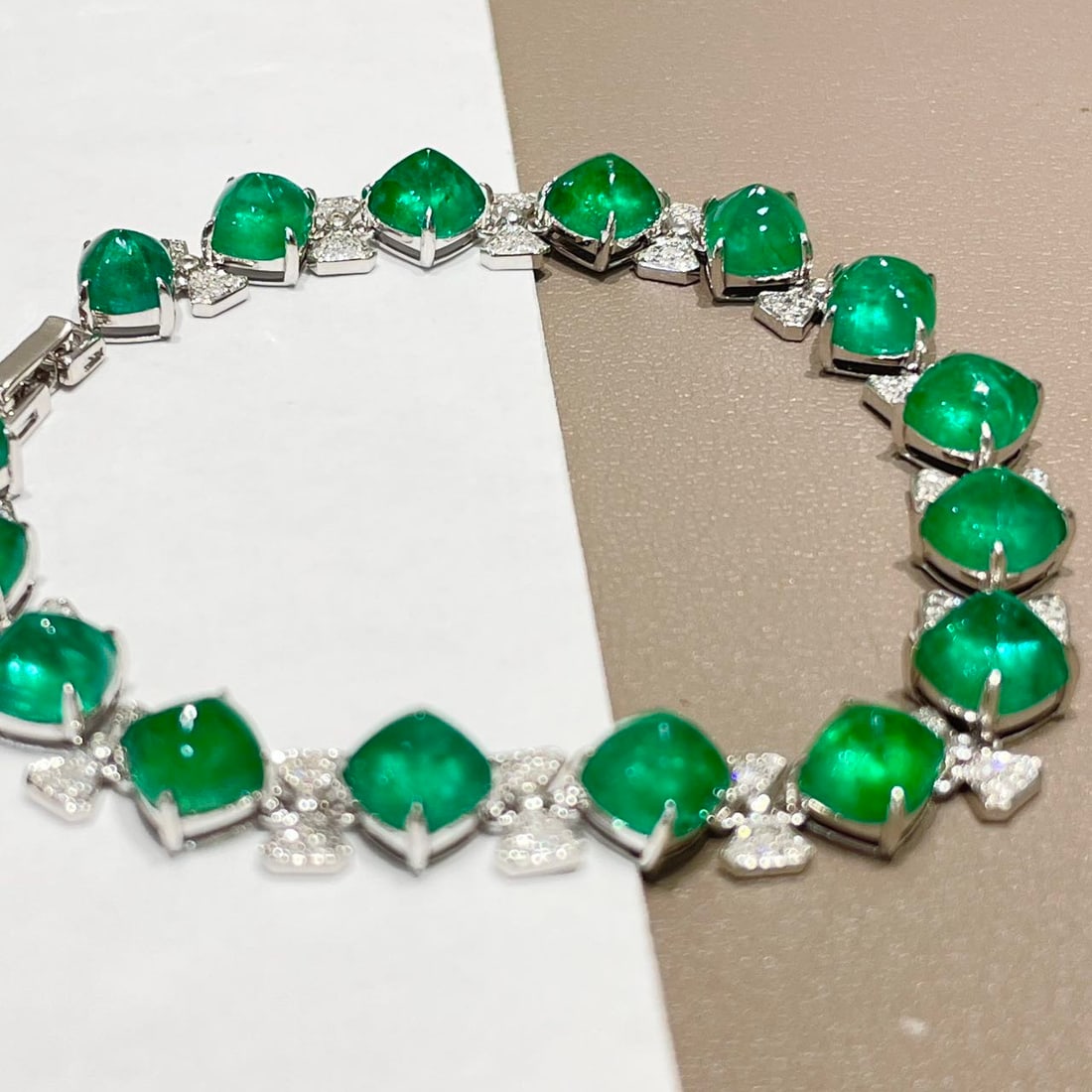 14k Gold 21 Ct Natural Emerald & Diamond Bracelet - 7