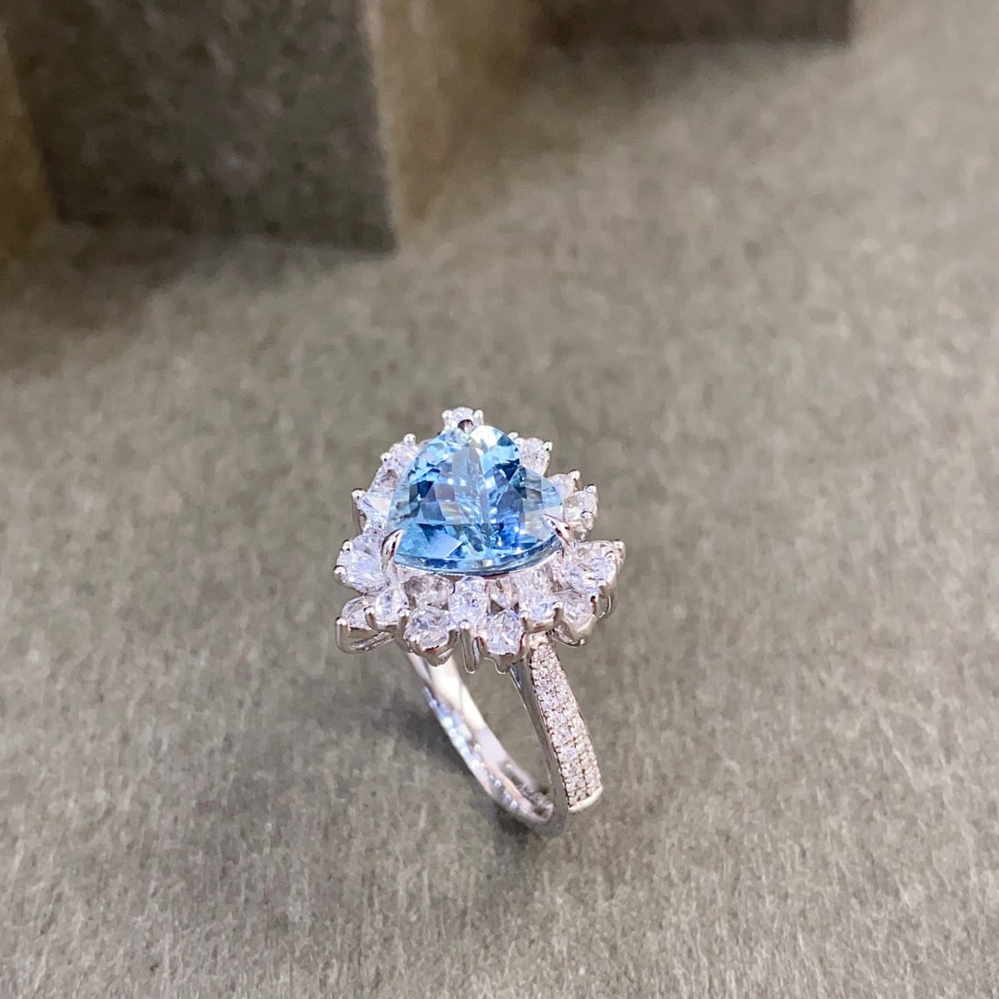 14k Gold 2.97 Ctw Natural Aquamarine & Diamond Ring - 3