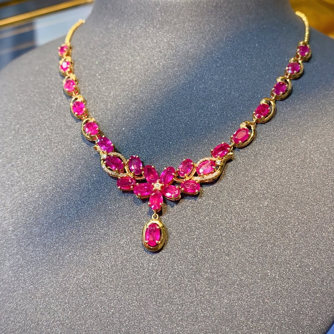 14k Gold 7.88 Ct Natural Ruby & Diamond Necklace - 2