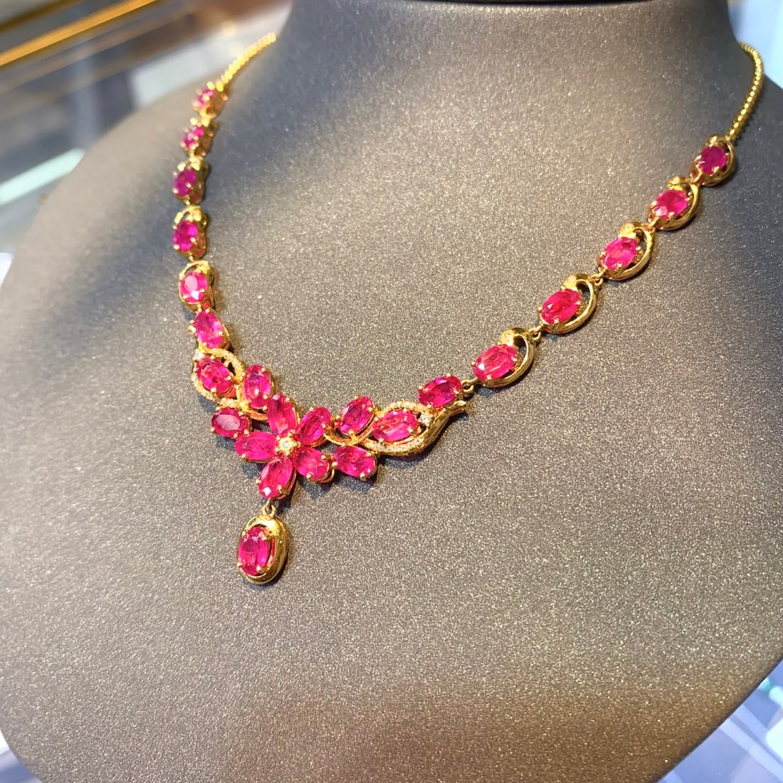 14k Gold 7.88 Ct Natural Ruby & Diamond Necklace - 4