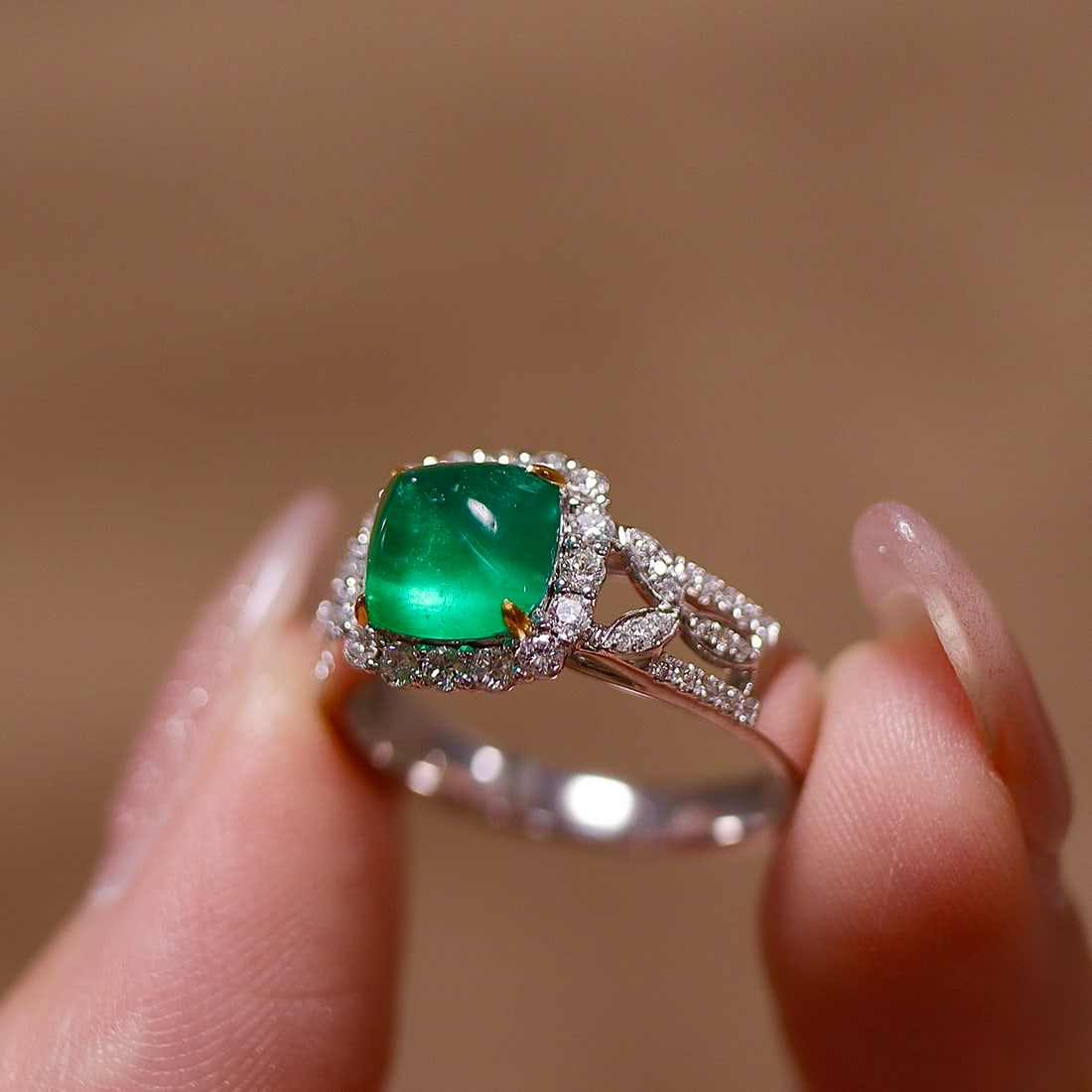 14k Gold 2.43 Ctw Vivid Green Natural Emerald & Diamond Ring - 2