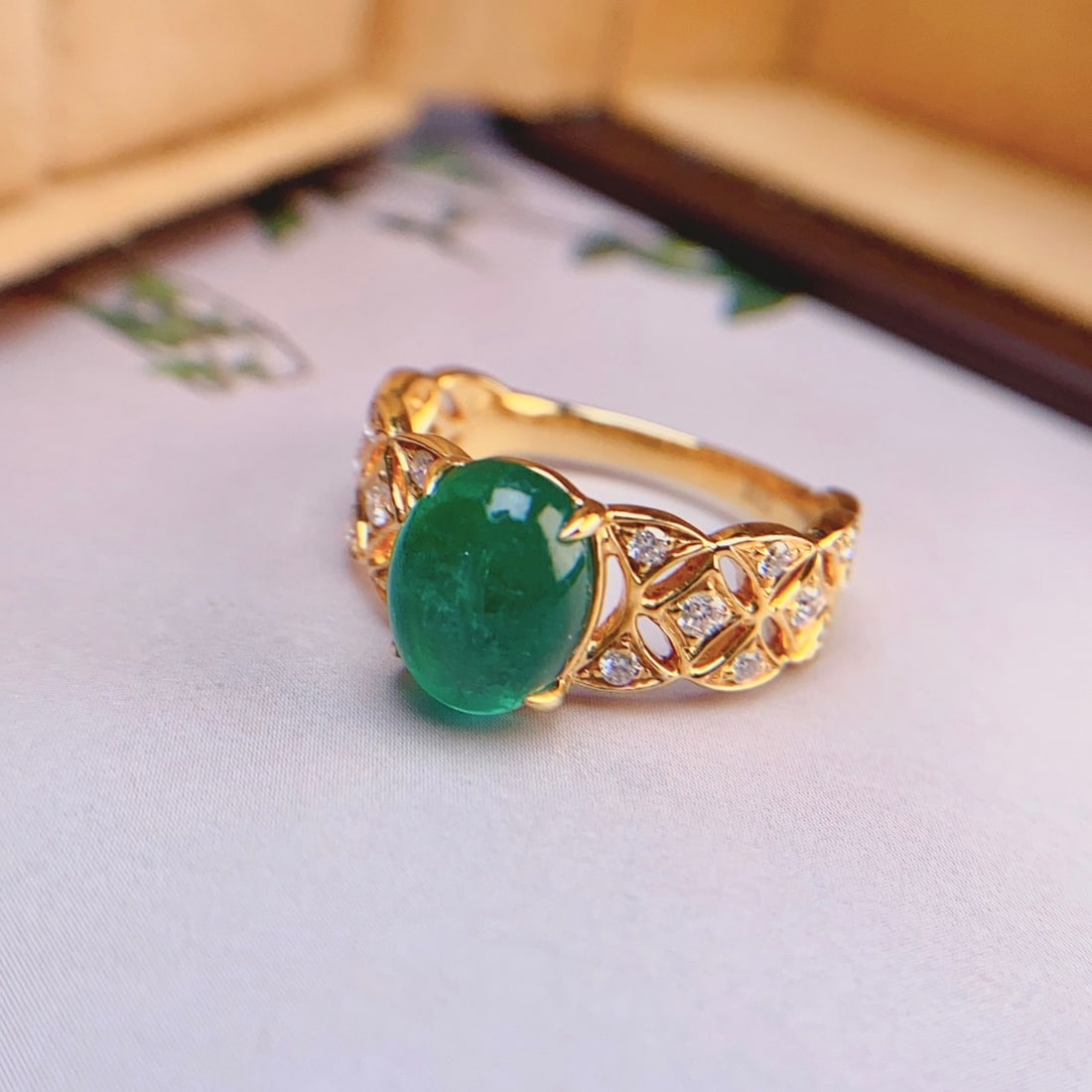 14k Gold 2.25 Ct Natural Emerald & Diamond Ring - 2