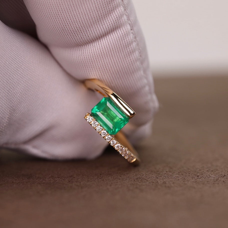 14k Gold 1.10 Ct Vivid Green Natural Emerald & Diamond Ring - 6
