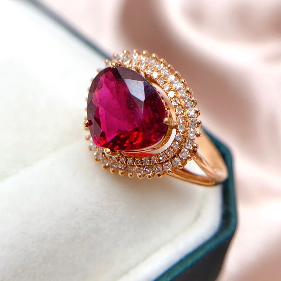 14k Gold 2.55 Ct Natural Tourmaline & Diamond Ring: Ref:231138388 // gold content:14k gold // ring size:7. 25us // // main gemstone:tourmaline // shape:pear // carat weight:2. 55ct // color:red // treatment:natural // // adjacent gemstone 2 :