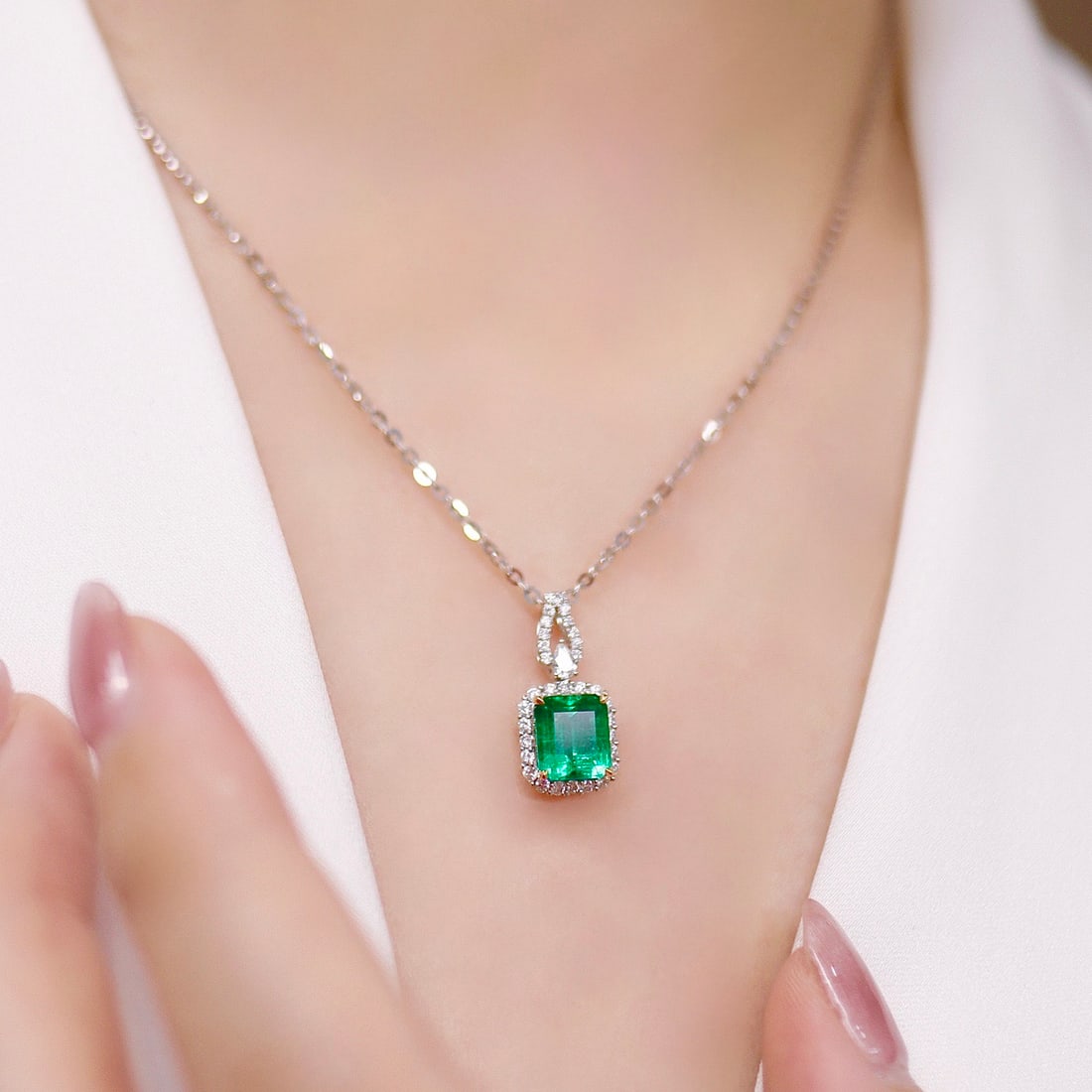 14k Gold 2.36 Ctw Vivid Green Natural Emerald & Diamond Pendant( Without Chain ) - 6