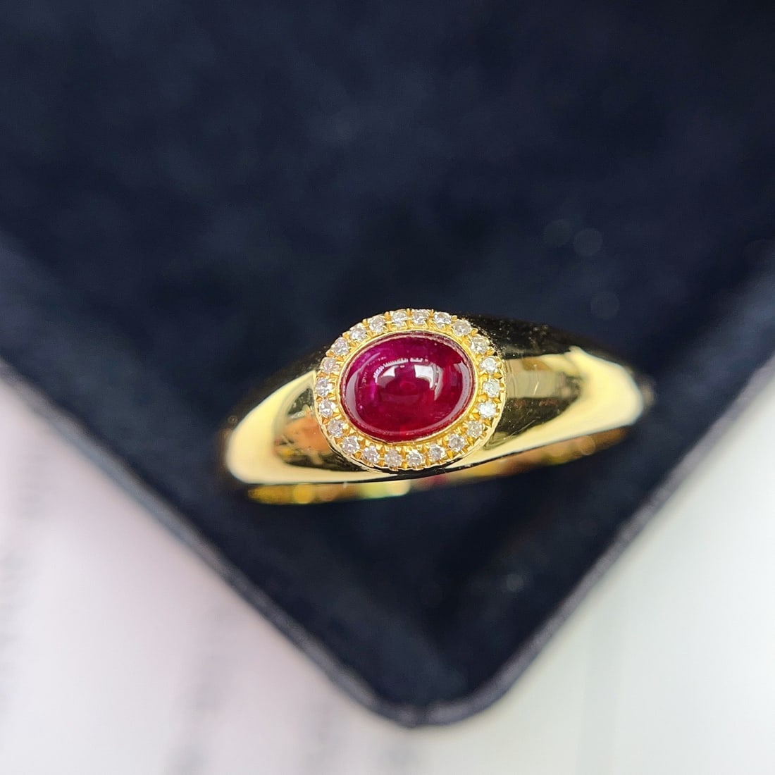14k Gold 0.80 Ct Natural Ruby & Diamond Ring: Ref:231138424 // gold content:14k gold // ring size:7. 25us // // main gemstone:ruby // shape:oval // carat weight:0. 80ct // color:red // treatment:natural // // adjacent gemstone 2 : diamond // numb