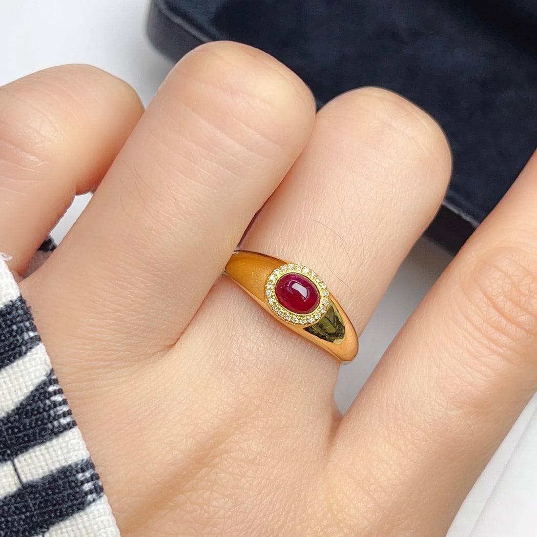 14k Gold 0.80 Ct Natural Ruby & Diamond Ring - 6