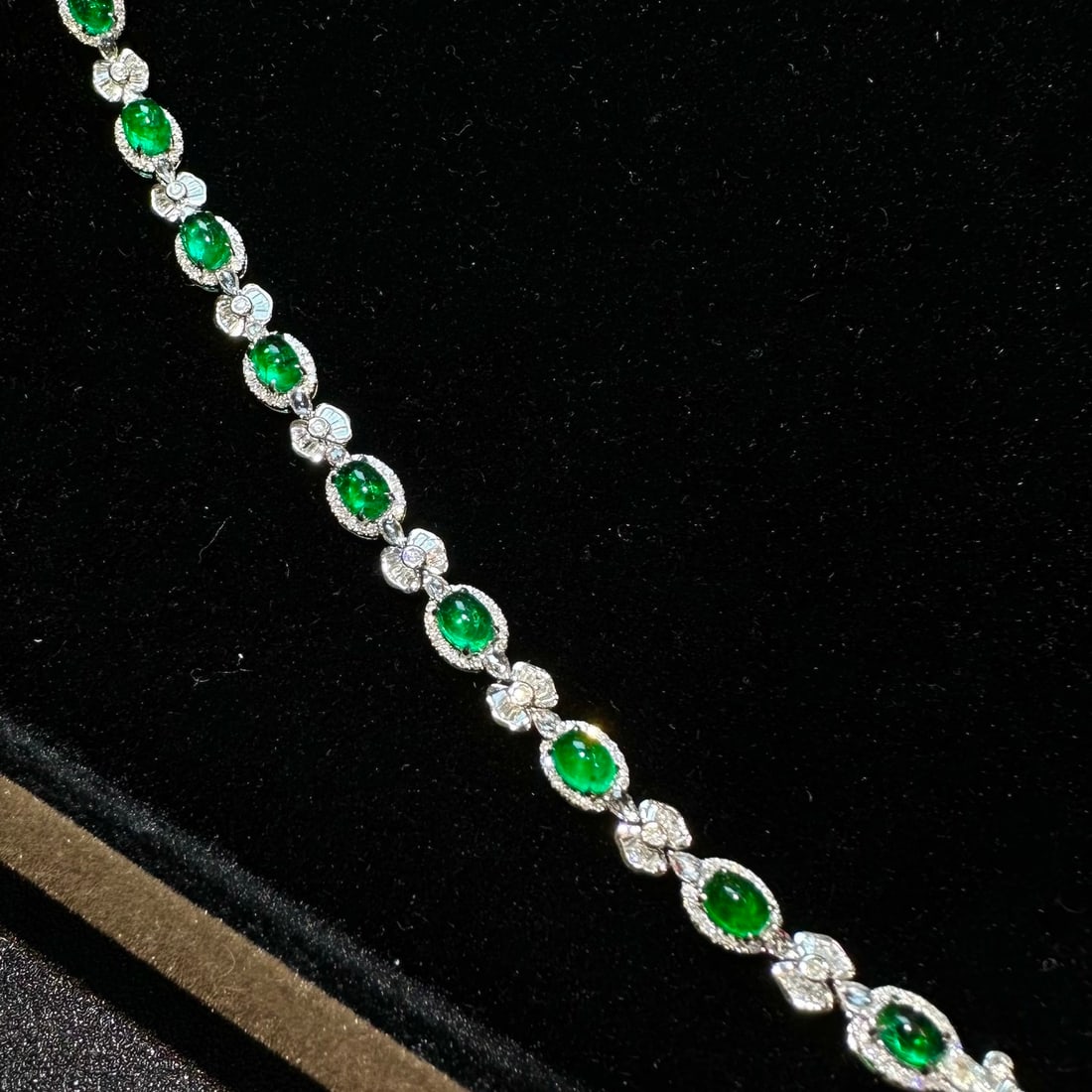 14k Gold 5.91 Ctw Natural Emerald & Diamond Bracelet - 2