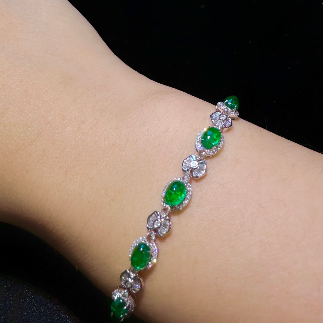14k Gold 5.91 Ctw Natural Emerald & Diamond Bracelet - 4