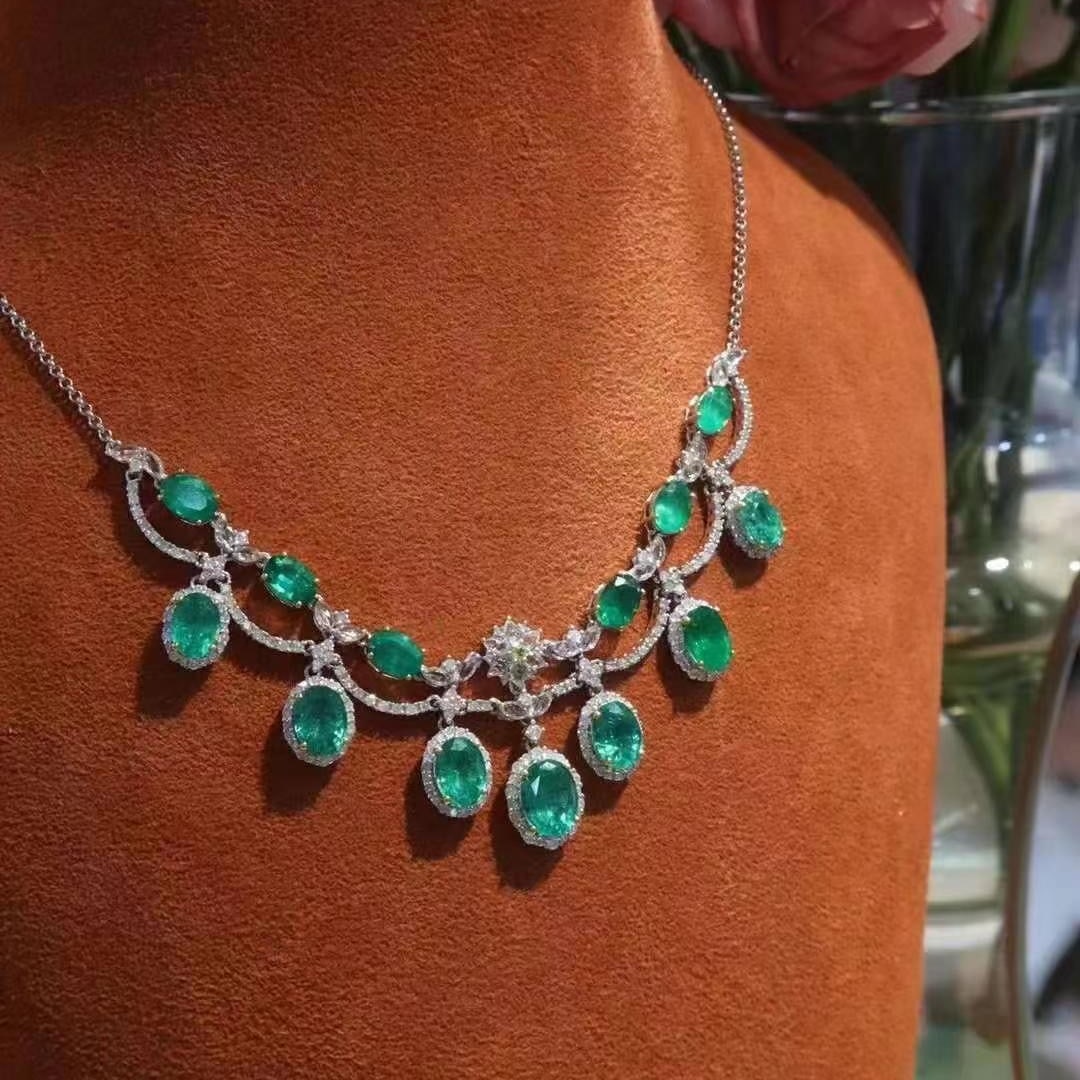 14k Gold 12.35 Ct Natural Emerald & Diamond & Sapphire Necklace: Ref:230949037 // gold content:14k gold // main gemstone:emerald // shape:oval // carat weight:12. 35ct // color:green // treatment:natural // // adjacent gemstone 2 : diamond // shape:round //