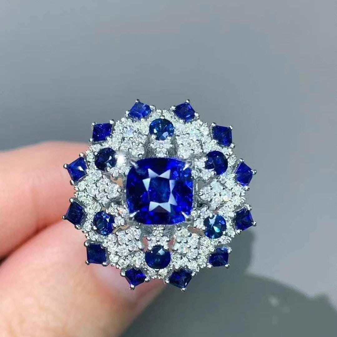 14k Gold 2.38 Ct Vivid Blue Natural Sapphire & Diamond Ring/pendant( Without Chain ): Ref:230949084 // gold content:14k gold // ring size:7. 25us // // main gemstone:sapphire // shape:multiply // carat weight:2. 38ct // color:vivid blue // treatment:natural // // adjacent gemstone