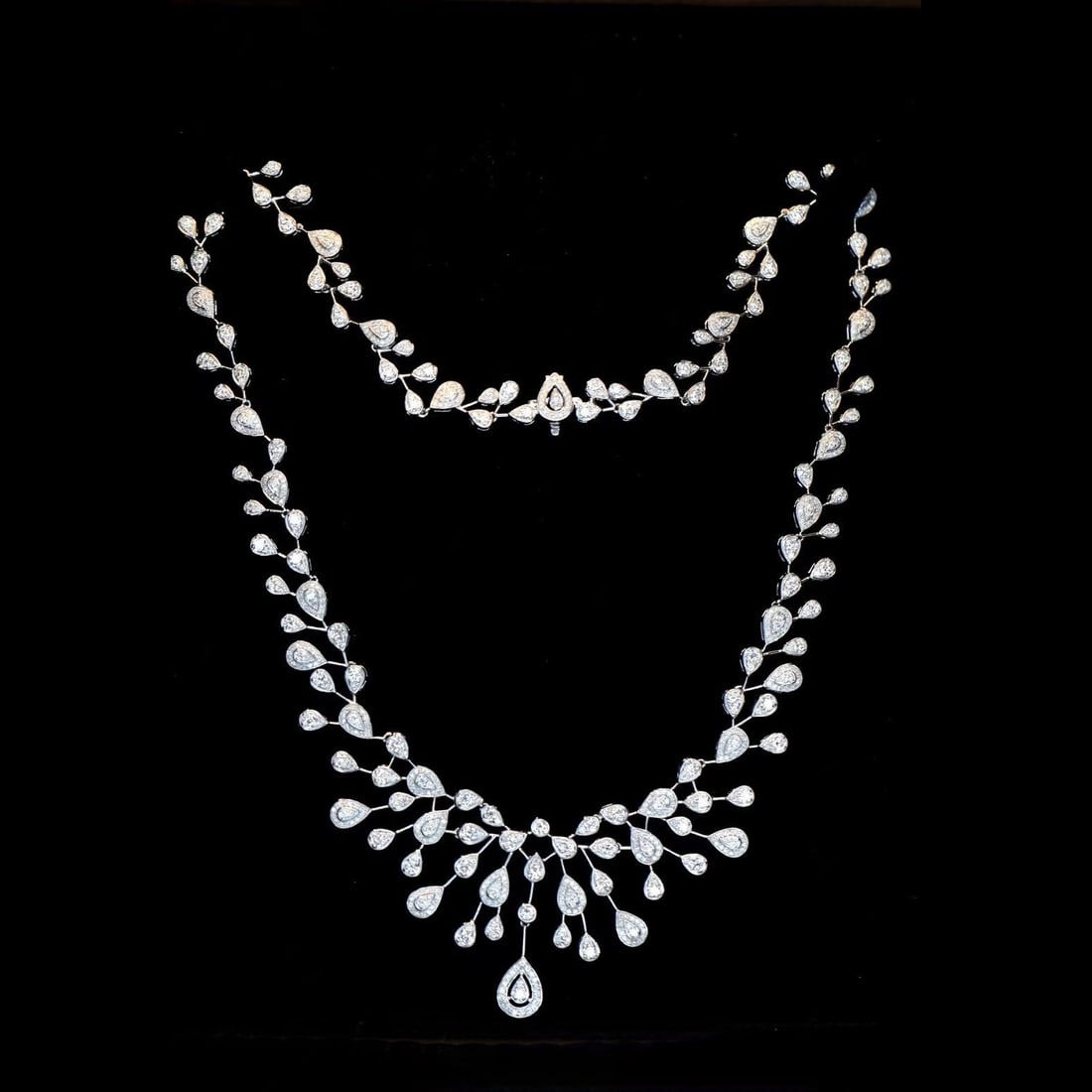 14k Gold 6.8 Ct Natural H Diamond Necklace: Ref:230949121 // gold content:14k gold // main gemstone:diamond // shape:round // carat weight:6. 8ct // clarity grade:vs-si // color:h // treatment:natural // cut grade:g // Condition: New Low Estim