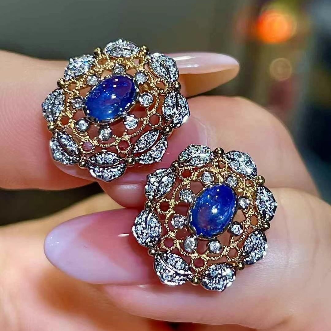 14k Gold 1.68 Ctw Natural Sapphire & Diamond Earrings: Ref:230949254 // gold content:14k gold // main gemstone:sapphire // shape:oval // carat weight:1. 39ct // color:blue // treatment:natural // // adjacent gemstone 2 : diamond // shape:round // carat
