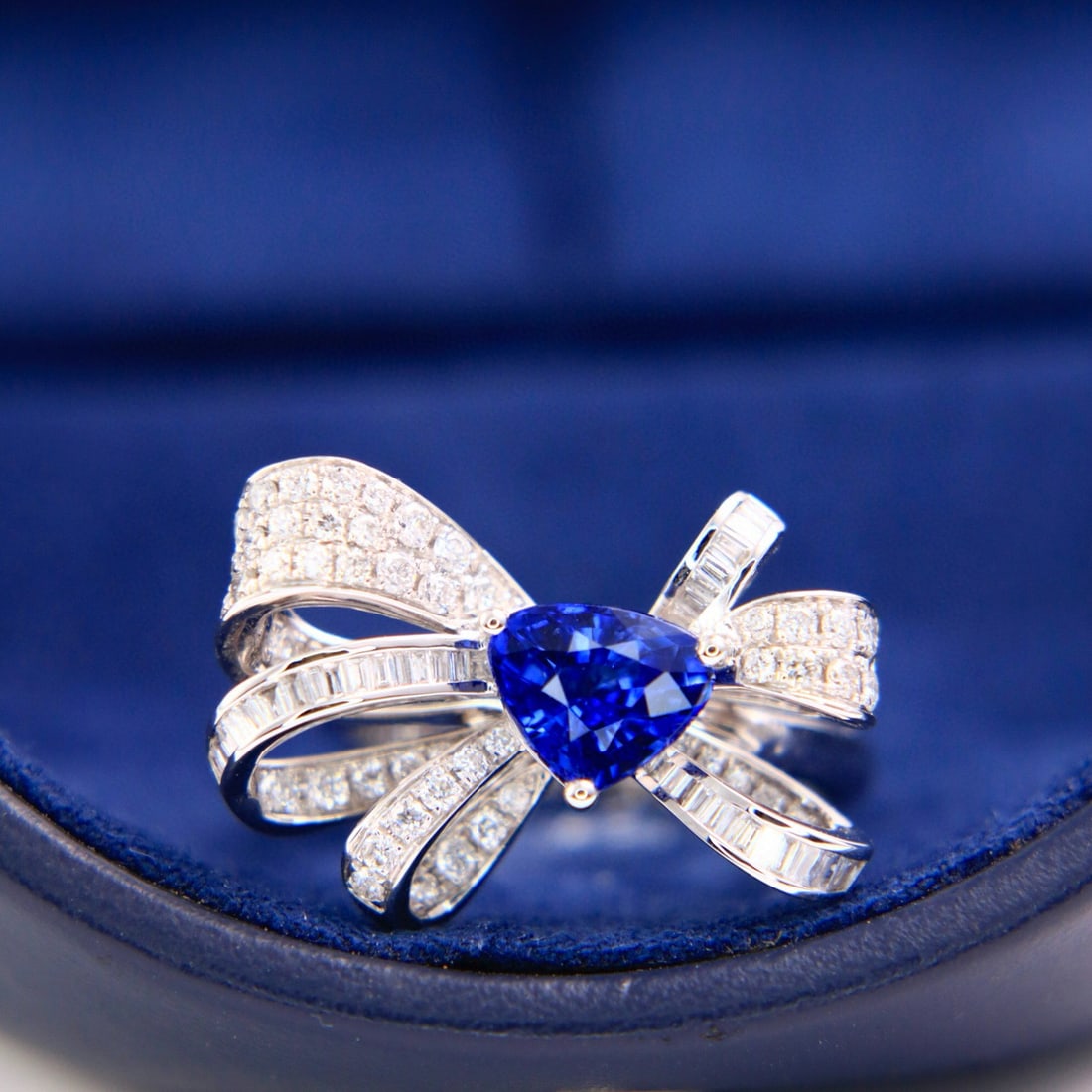 14k Gold 2.53 Ctw Natural Sapphire & Diamond Ring: Ref:230950086 // gold content:14k gold // ring size:7. 25us // // main gemstone:sapphire // shape:pear // carat weight:1. 84ct // color:cornflower blue // treatment:natural // // adjacent gemstone 2 :