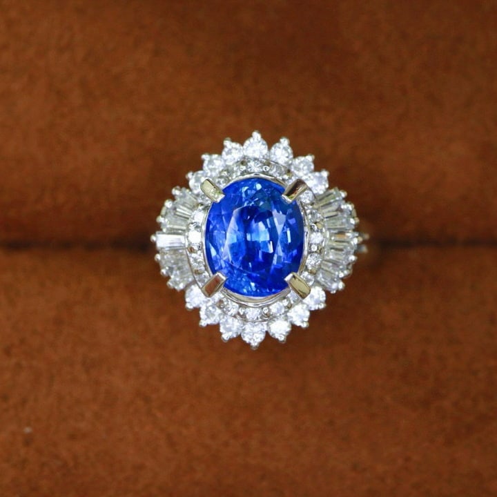 14k Gold 3.18 Ctw Natural Sapphire & Diamond Ring: Ref:230950194 // gold content:14k gold // ring size:7. 25us // // main gemstone:sapphire // shape:oval // carat weight:2. 53ct // color:blue // treatment:natural // // adjacent gemstone 2 : diamond //