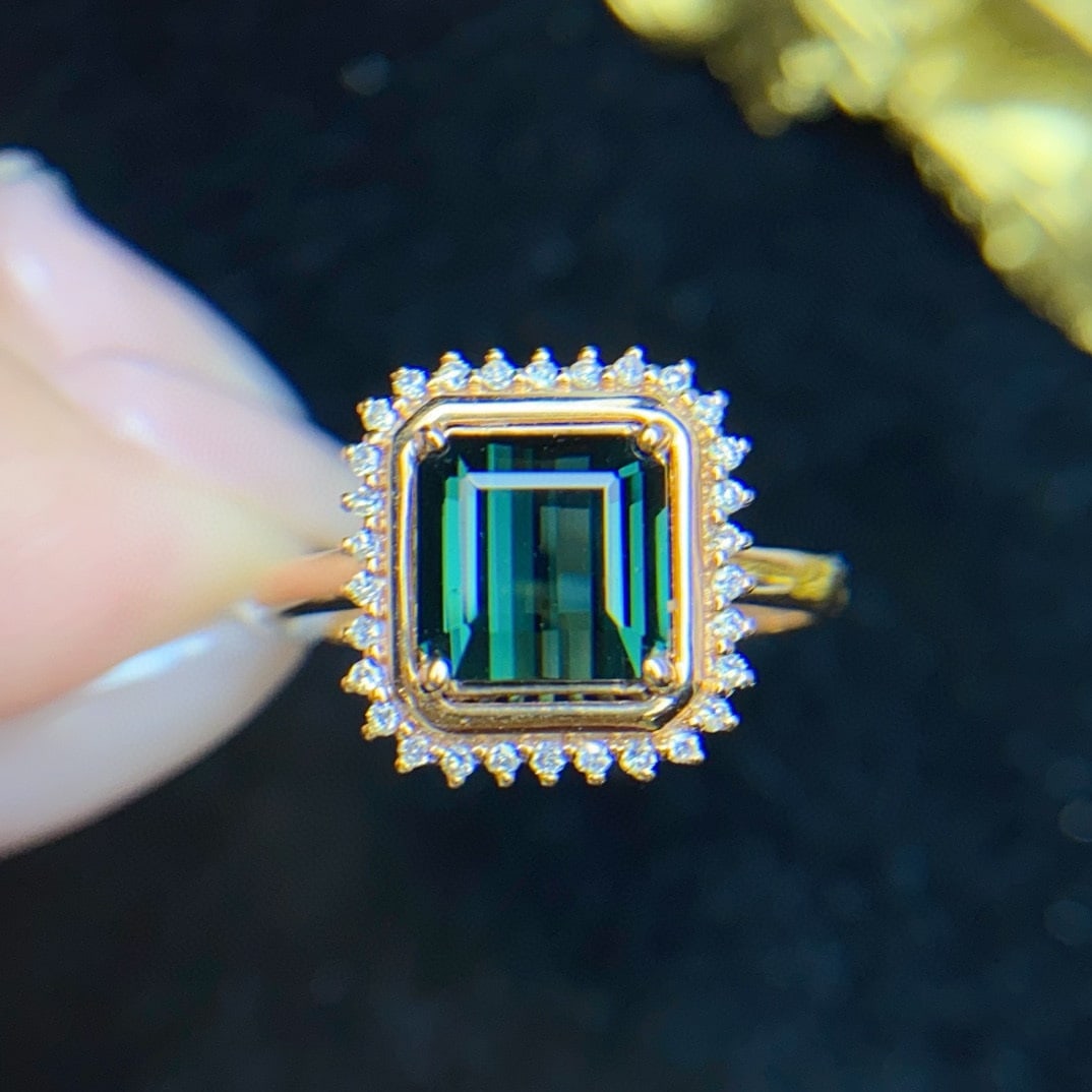 14k Gold 1.75 Ctw Natural Tourmaline & Diamond Ring: Ref:230950213 // gold content:14k gold // ring size:7. 25us // // main gemstone:tourmaline // shape:octagonal // carat weight:1. 6ct // color:green // treatment:natural // // adjacent gemstone 2 :