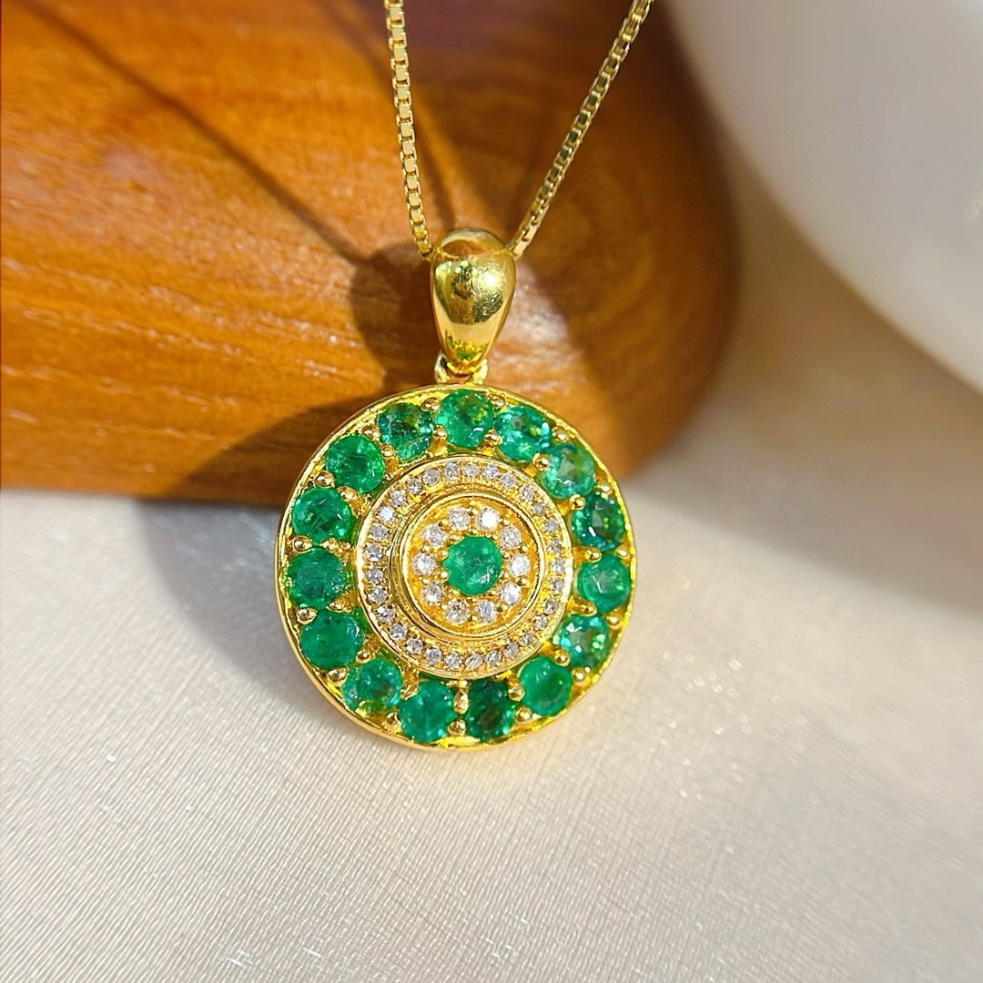 14k Gold 1.10 Ct Natural Emerald & Diamond Pendant( Without Chain ): Ref:230950262 // gold content:14k gold // main gemstone:emerald // shape:round // carat weight:1. 10ct // color:green // treatment:natural // cut grade:g // // adjacent gemstone 2 : diamond //