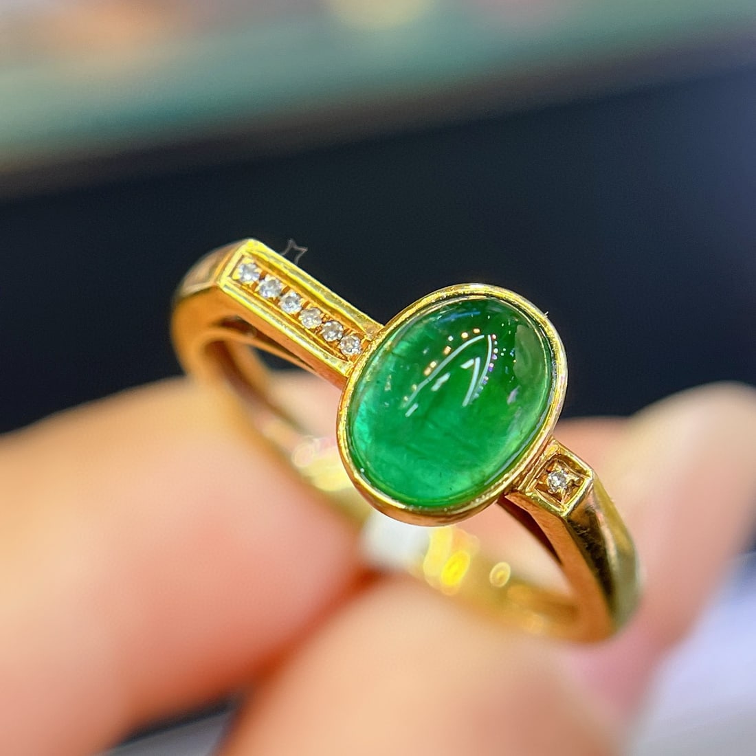 14k Gold 1.30 Ct Natural Emerald & Diamond Ring - 4