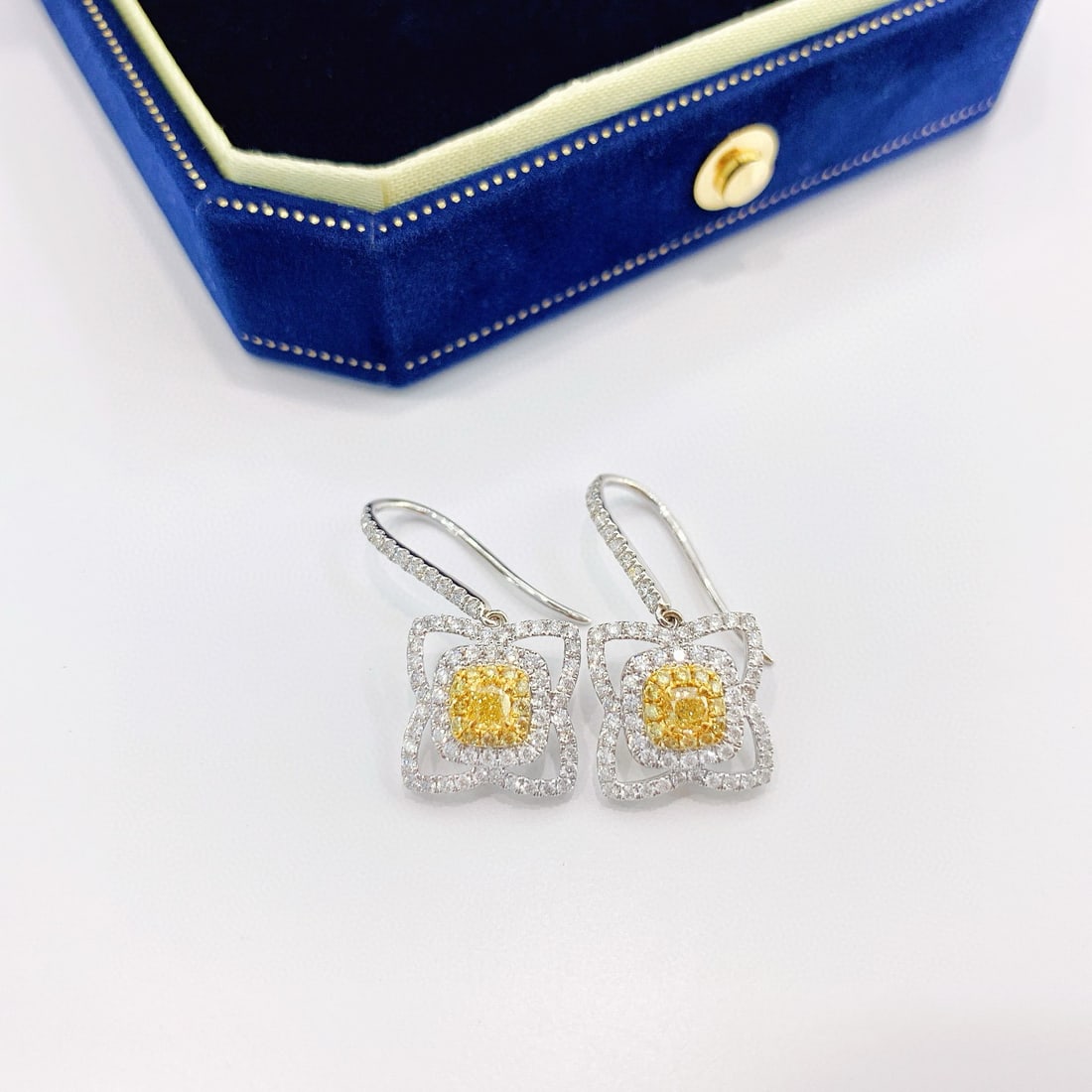 14k Gold 0.92 Ctw Natural Yellow Diamond & Diamond Earrings: Ref:230950413 // gold content:14k gold // main gemstone:yellow diamond // shape:cushion // carat weight:0. 22ct // color:yellow // treatment:natural // // adjacent gemstone 2 : diamond //