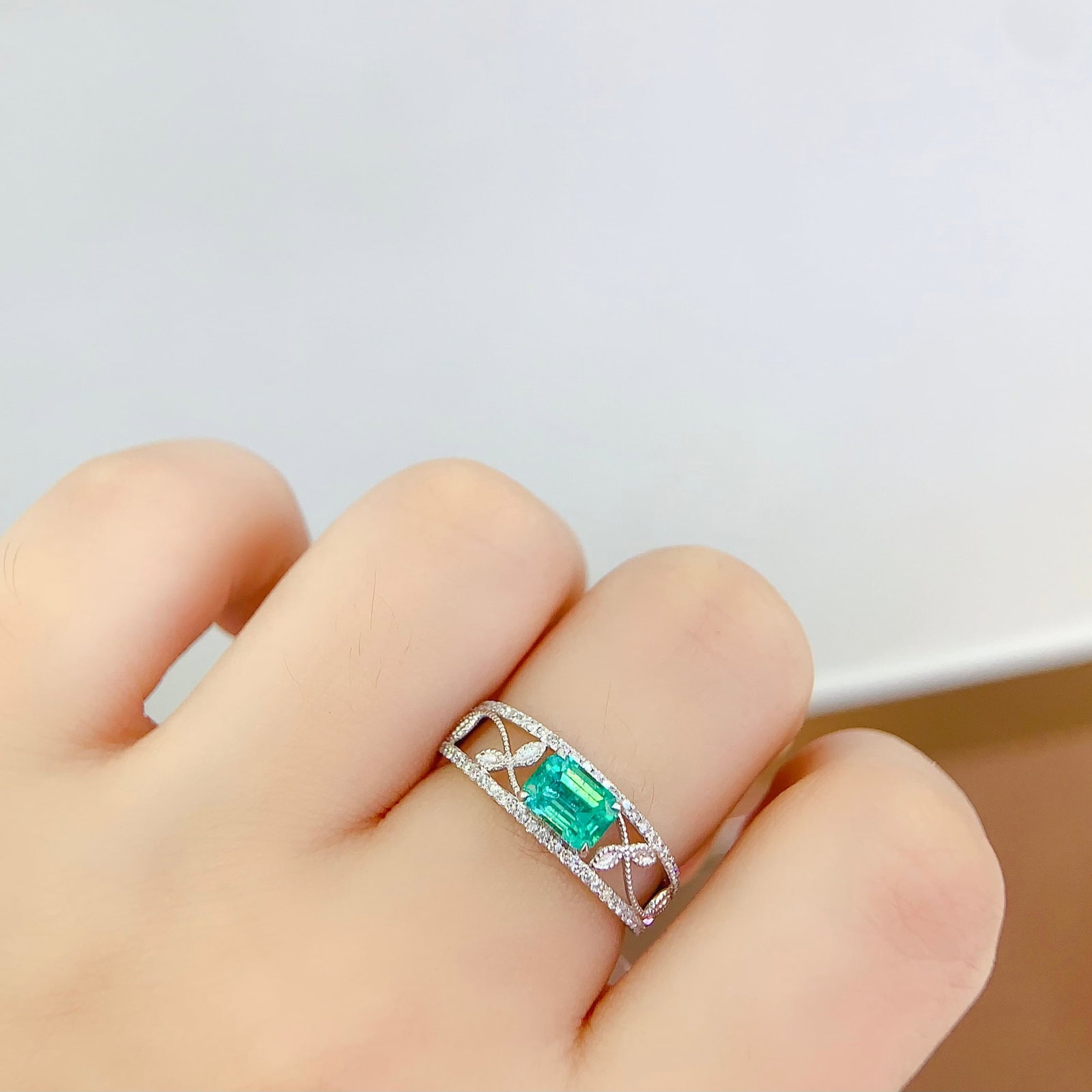 14k Gold 1 Ct Natural Emerald & Diamond Ring - 6