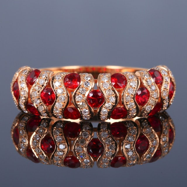 14k Gold 1.05 Ctw Natural Ruby & Diamond Ring: Ref:231145003 // gold content:14k gold // ring size:7. 25us // // main gemstone:ruby // shape:round // carat weight:0. 78ct // color:red // treatment:natural // cut grade:g // // adjacent gemstone