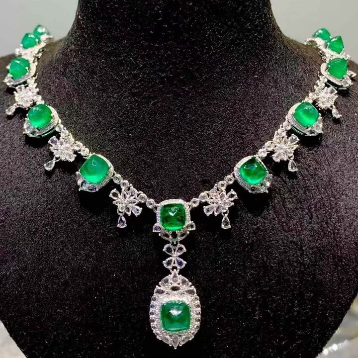 14k Gold 12 Ct Natural Emerald & Diamond & Sapphire Necklace - 2