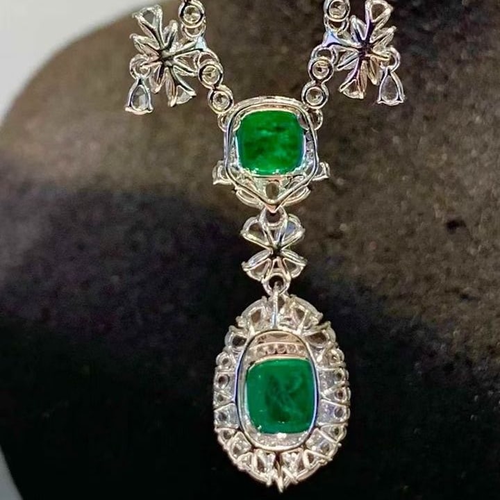 14k Gold 12 Ct Natural Emerald & Diamond & Sapphire Necklace - 3