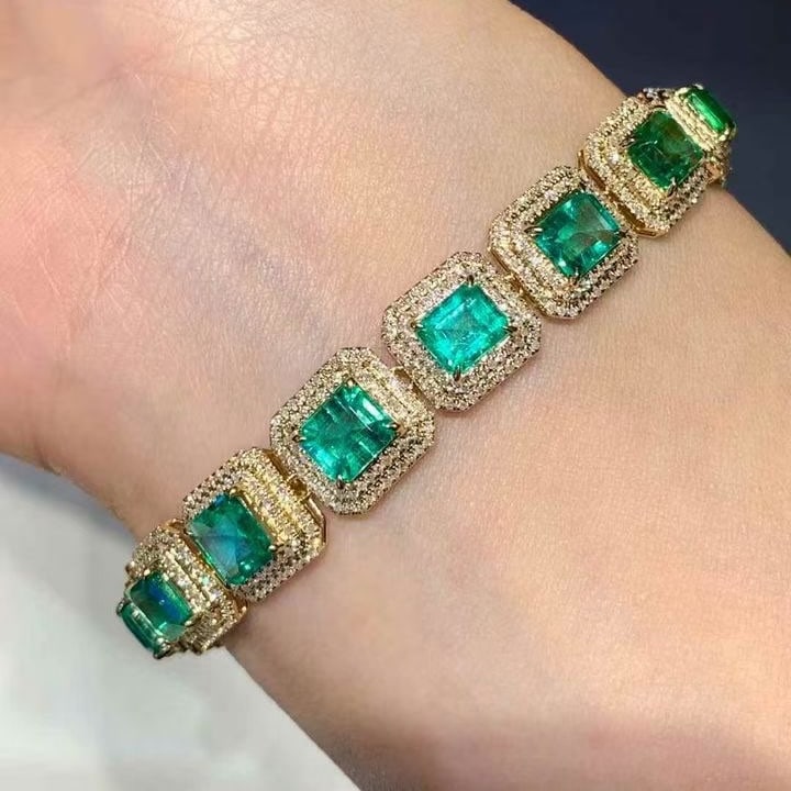 14k Gold 11 Ct Natural Emerald & Diamond Bracelet - 2