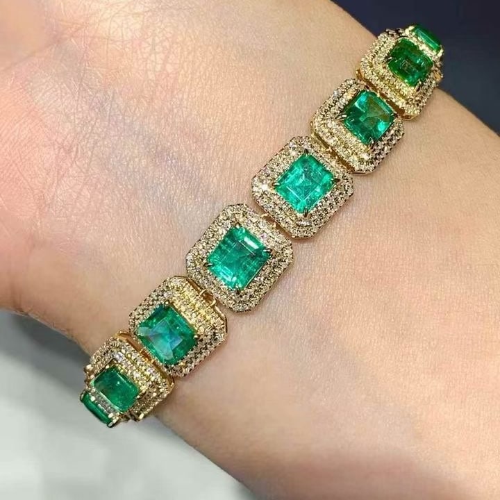 14k Gold 11 Ct Natural Emerald & Diamond Bracelet - 3