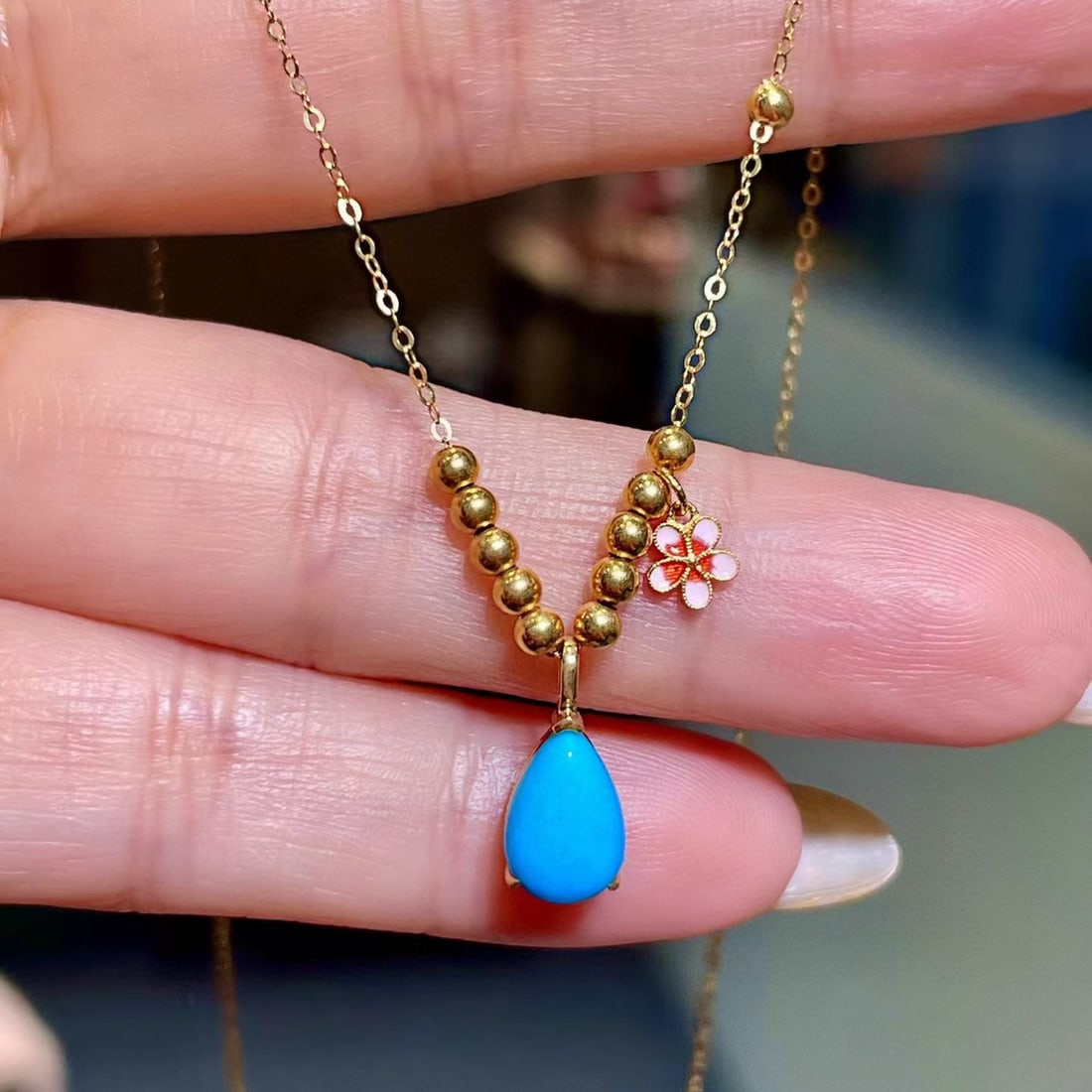 14k Gold 1.31 Ct Natural Blue Turquoise Necklace: Ref:231145207 // gold content:14k gold // main gemstone:blue turquoise // shape:pear // carat weight:1. 31ct // color:blue // treatment:natural // Condition: New Low Estimate: 1800.00 High Estimate: 2