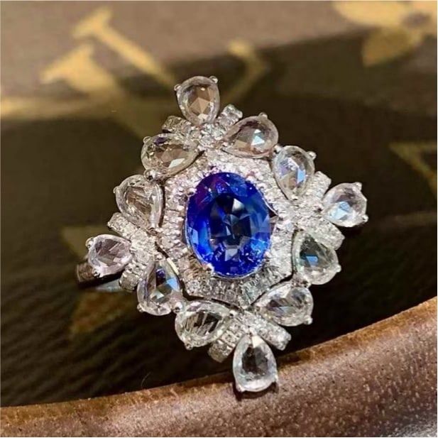 14k Gold 1 Ct Natural Sapphire & Diamond & Sapphire Ring: Ref:231145216 // gold content:14k gold // ring size:7. 25us // // main gemstone:sapphire // shape:oval // carat weight:1ct // color:blue // treatment:natural // // adjacent gemstone 2 : diamond //