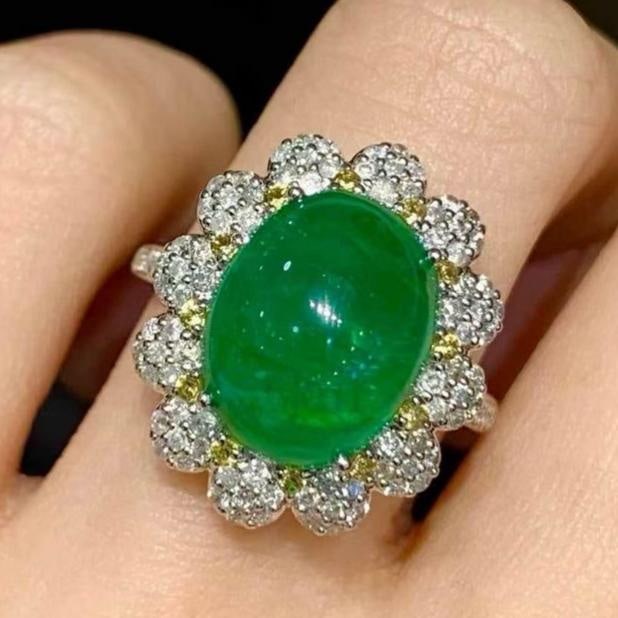 14k Gold 5.7 Ct Natural Emerald & Diamond Ring: Ref:231145217 // gold content:14k gold // ring size:7. 25us // // main gemstone:emerald // shape:oval // carat weight:5. 7ct // color:green // treatment:natural // // adjacent gemstone 2 : diamond //