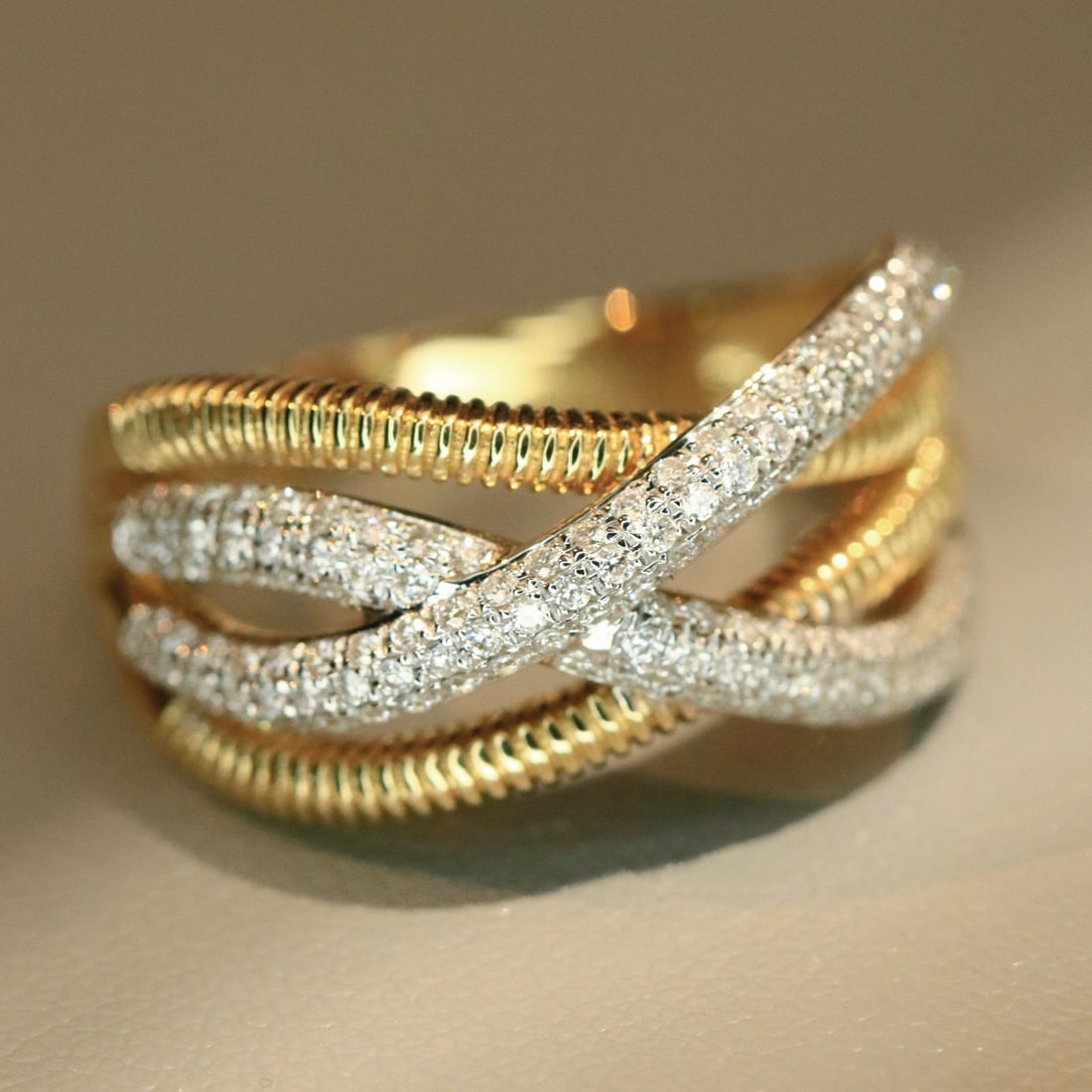 14k Gold 0.4 Ct Natural H Diamond Ring - 3