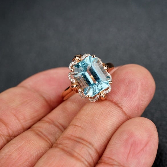 14k Gold 5.24 Ct Natural Aquamarine & Diamond Ring - 7