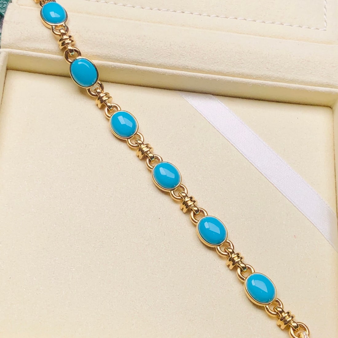 14k Gold 15.75 Ct Natural Blue Turquoise & Diamond Bracelet - 9