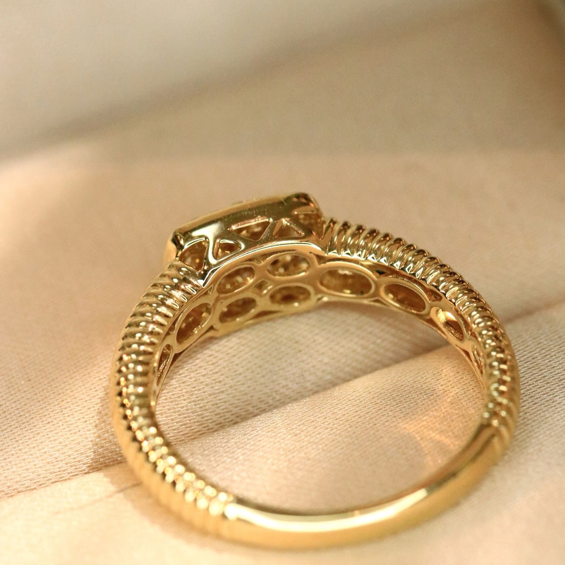 14k Gold 0.28 Ct Natural H Diamond Ring - 3