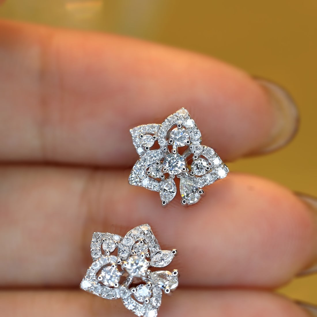 14k Gold 0.7 Ct Natural H Diamond Earrings - 2