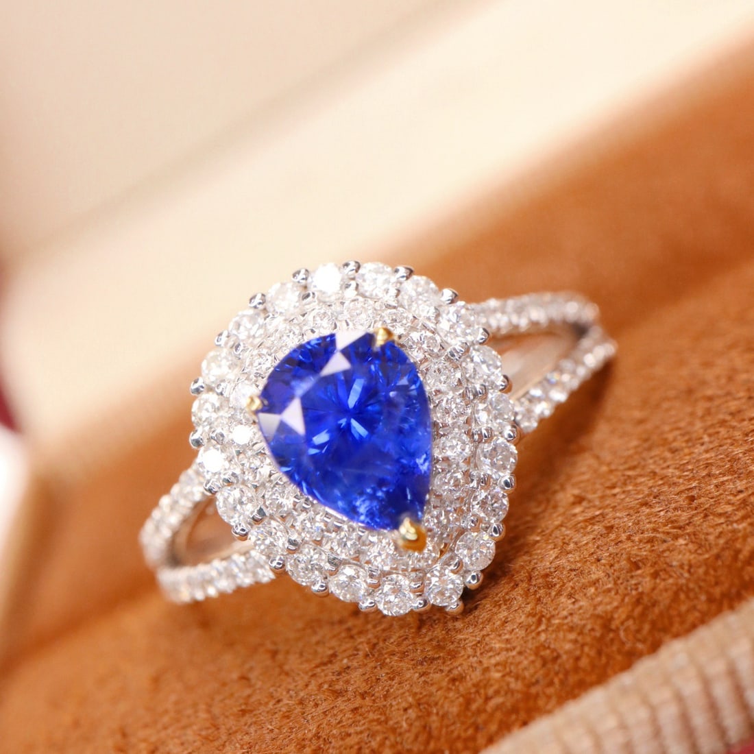 14k Gold 1.55 Ctw Natural Sapphire & Diamond Ring - 4